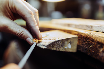 Goldschmied bei der Arbeit